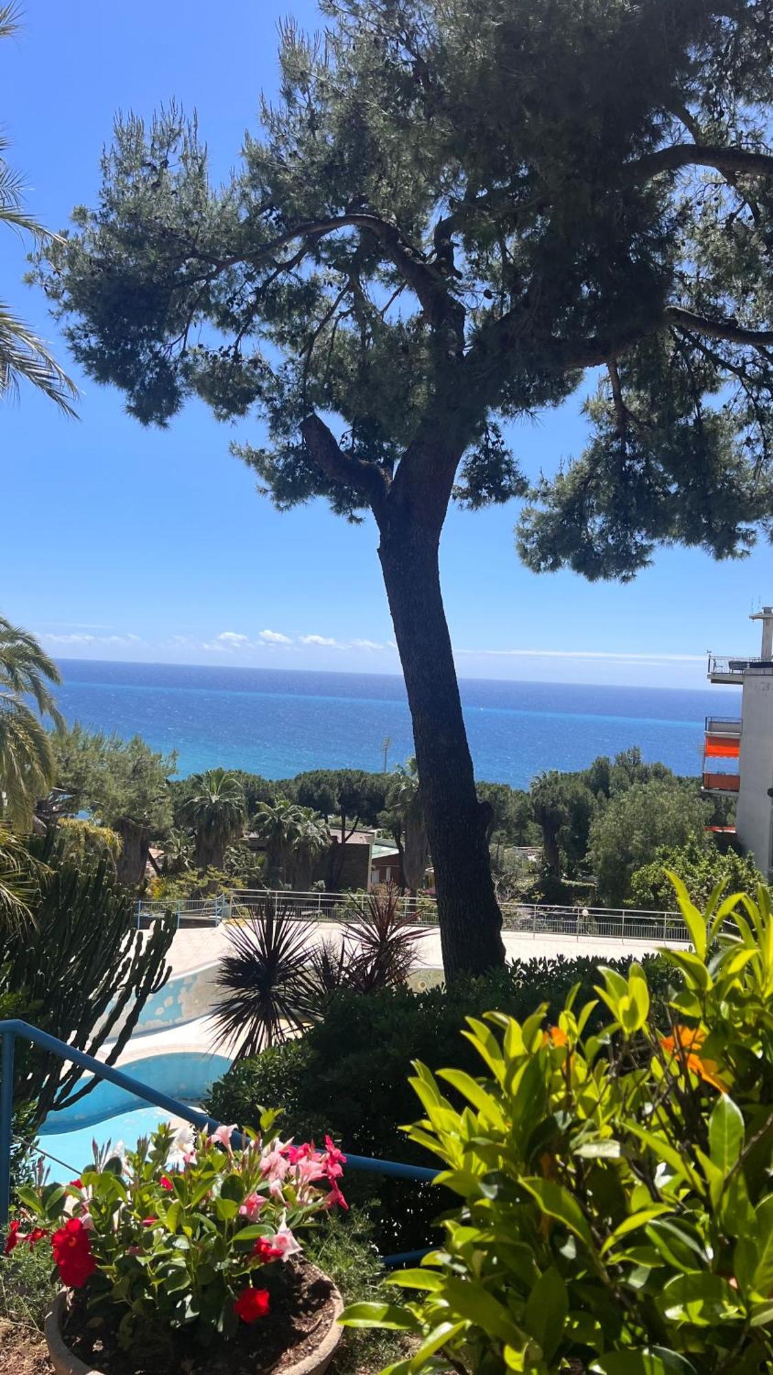 Mamariviera Home Holidays Sanremo - Casa Vista Mare Con Piscina Экстерьер фото
