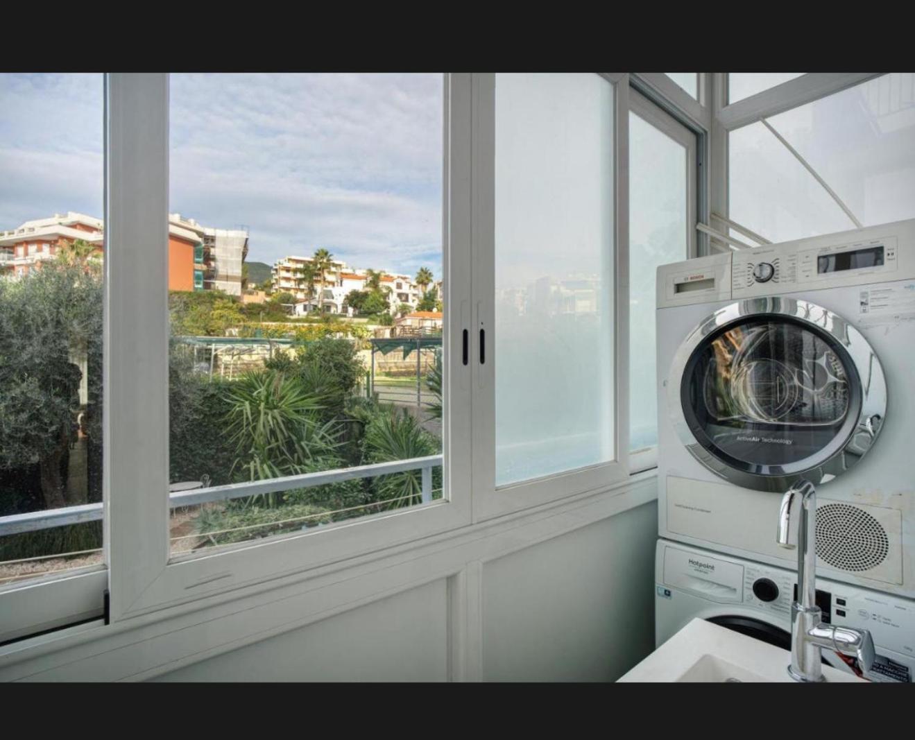 Mamariviera Home Holidays Sanremo - Casa Vista Mare Con Piscina Экстерьер фото