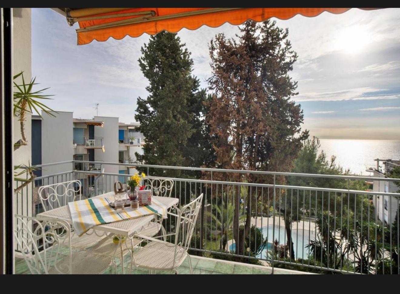 Mamariviera Home Holidays Sanremo - Casa Vista Mare Con Piscina Экстерьер фото